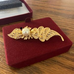 Replica Jacqueline Kennedy brooch